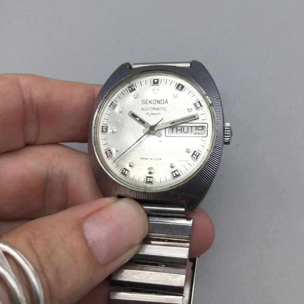 Vintage Sekonda USSR Automatic 31 Jewels Mens Watch 37mm Silver Day Date 7.5